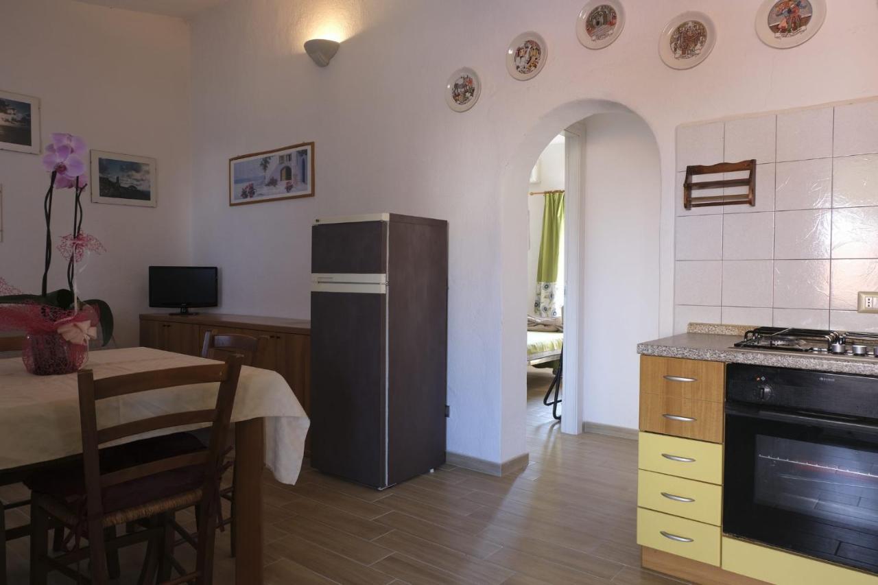 Aria Di Vacanza - Gelsi Olbia Exterior photo
