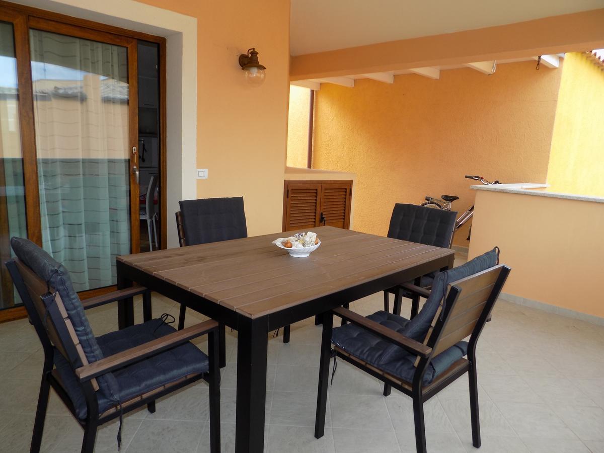 Aria Di Vacanza - Gelsi Olbia Exterior photo