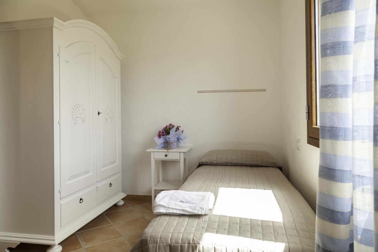 Aria Di Vacanza - Gelsi Olbia Exterior photo