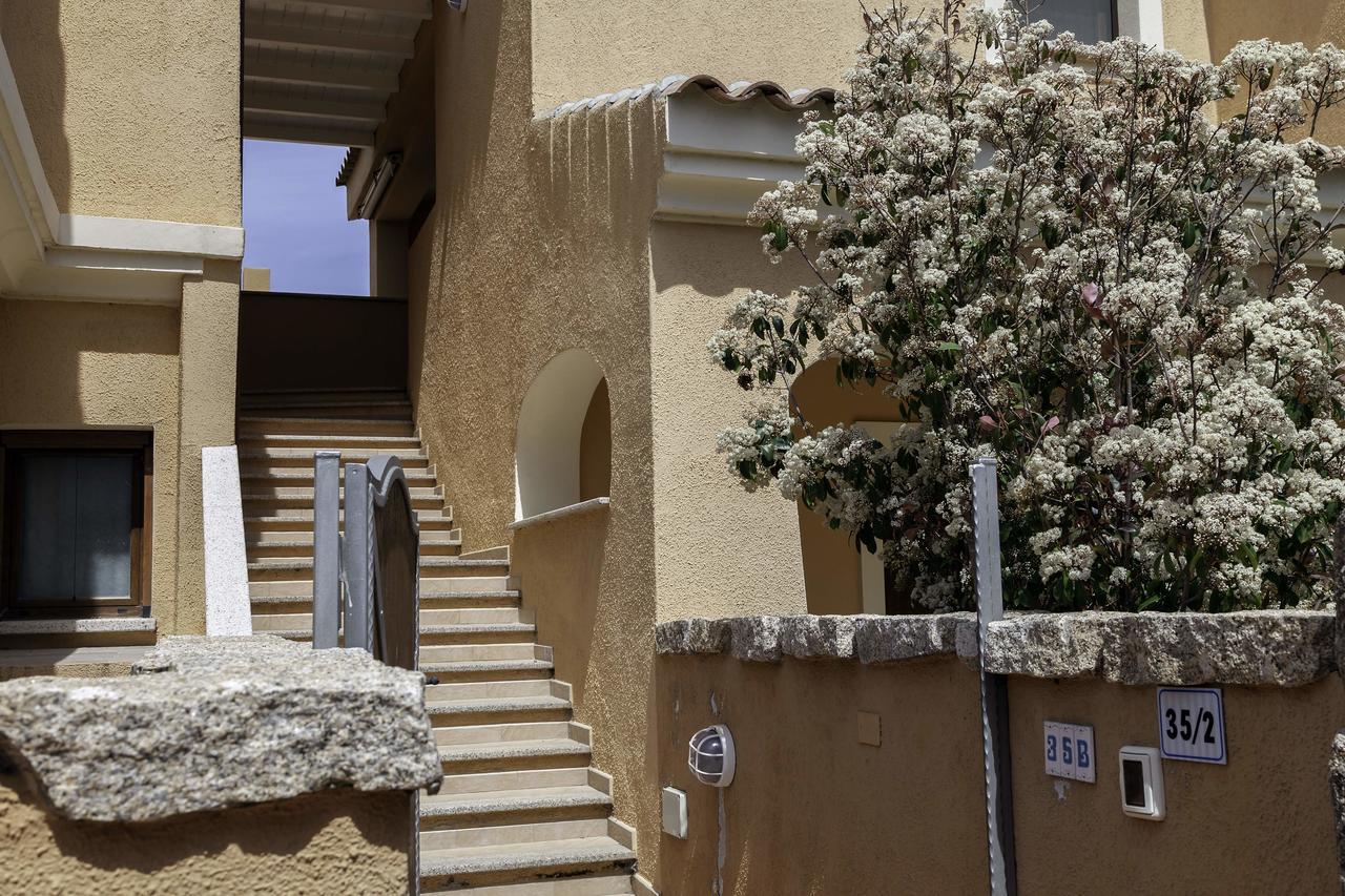Aria Di Vacanza - Gelsi Olbia Exterior photo